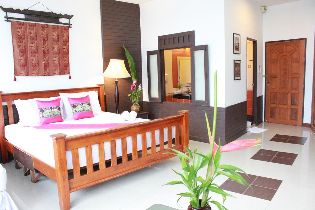 Mook Anda Hotel Phuket Eksteriør billede