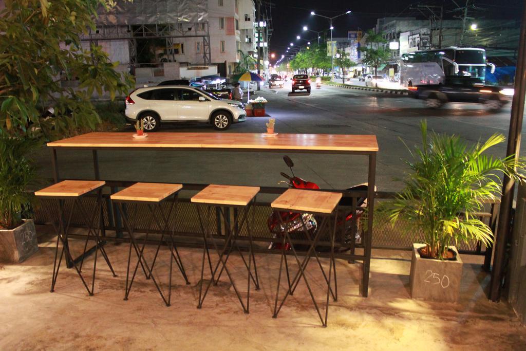 Mook Anda Hotel Phuket Eksteriør billede
